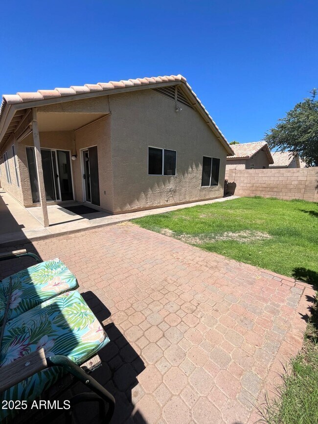 Building Photo - 5023 W Kristal Way