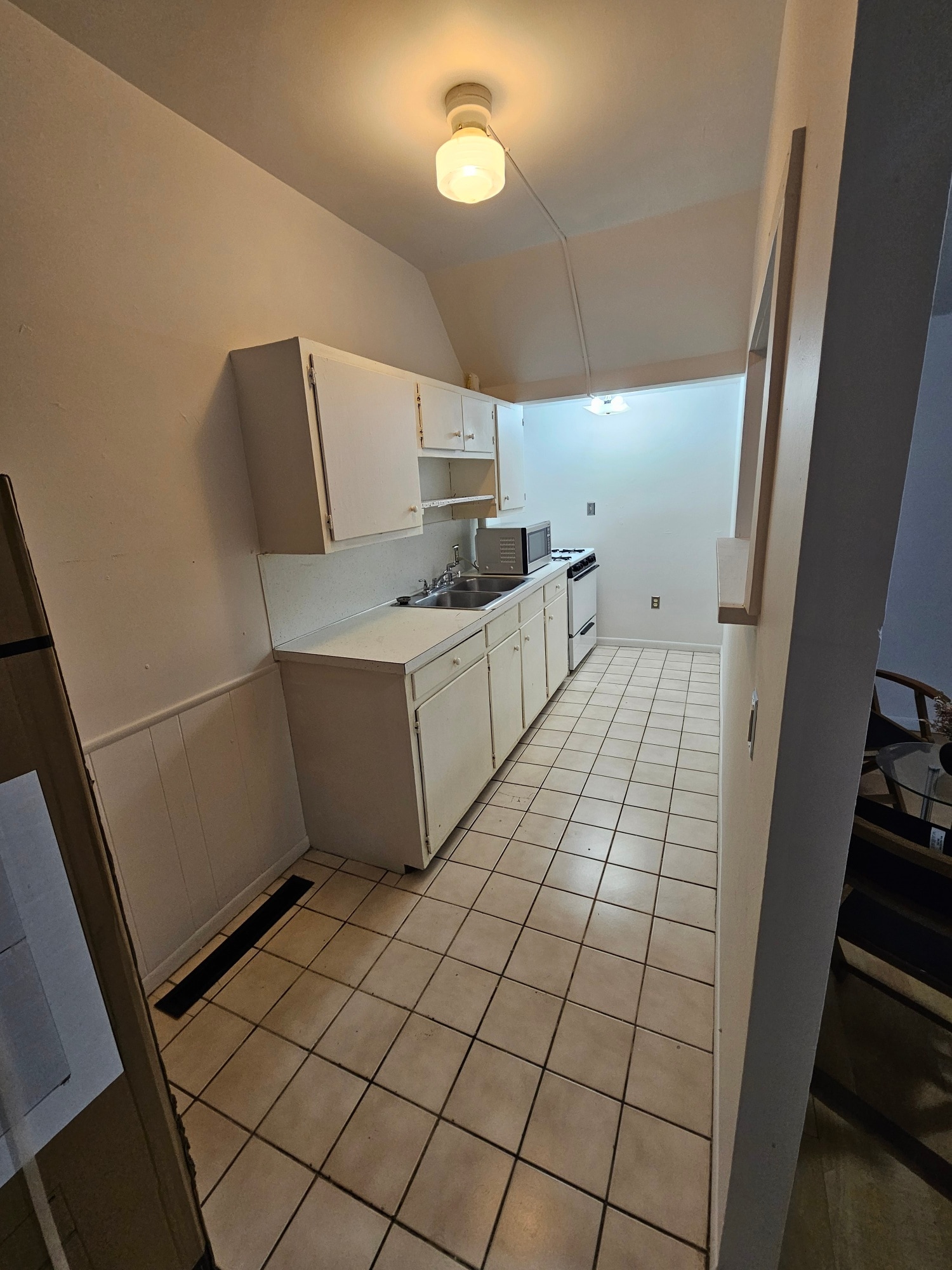 Building Photo - 413 W Vine St