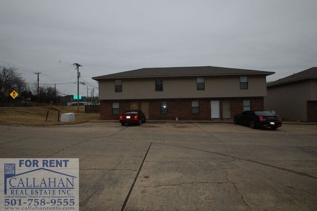 Building Photo - North Little Rock 2 Bedroom Townhouse