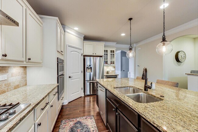 Building Photo - 1382 Kensington Ct