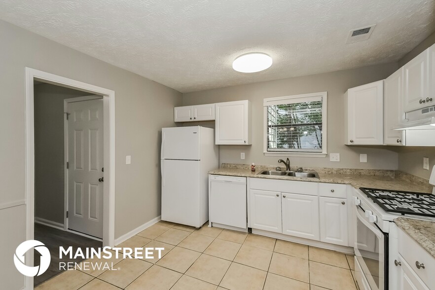 Building Photo - 8799 Parliament Pl