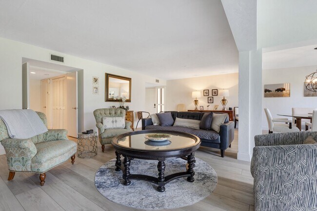 Building Photo - ** RETREAT AT NAPLES ** 3 BED / 2 BATH - C...