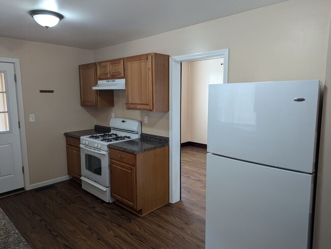 Building Photo - Three Bedroom, Single Family Home with Lot...