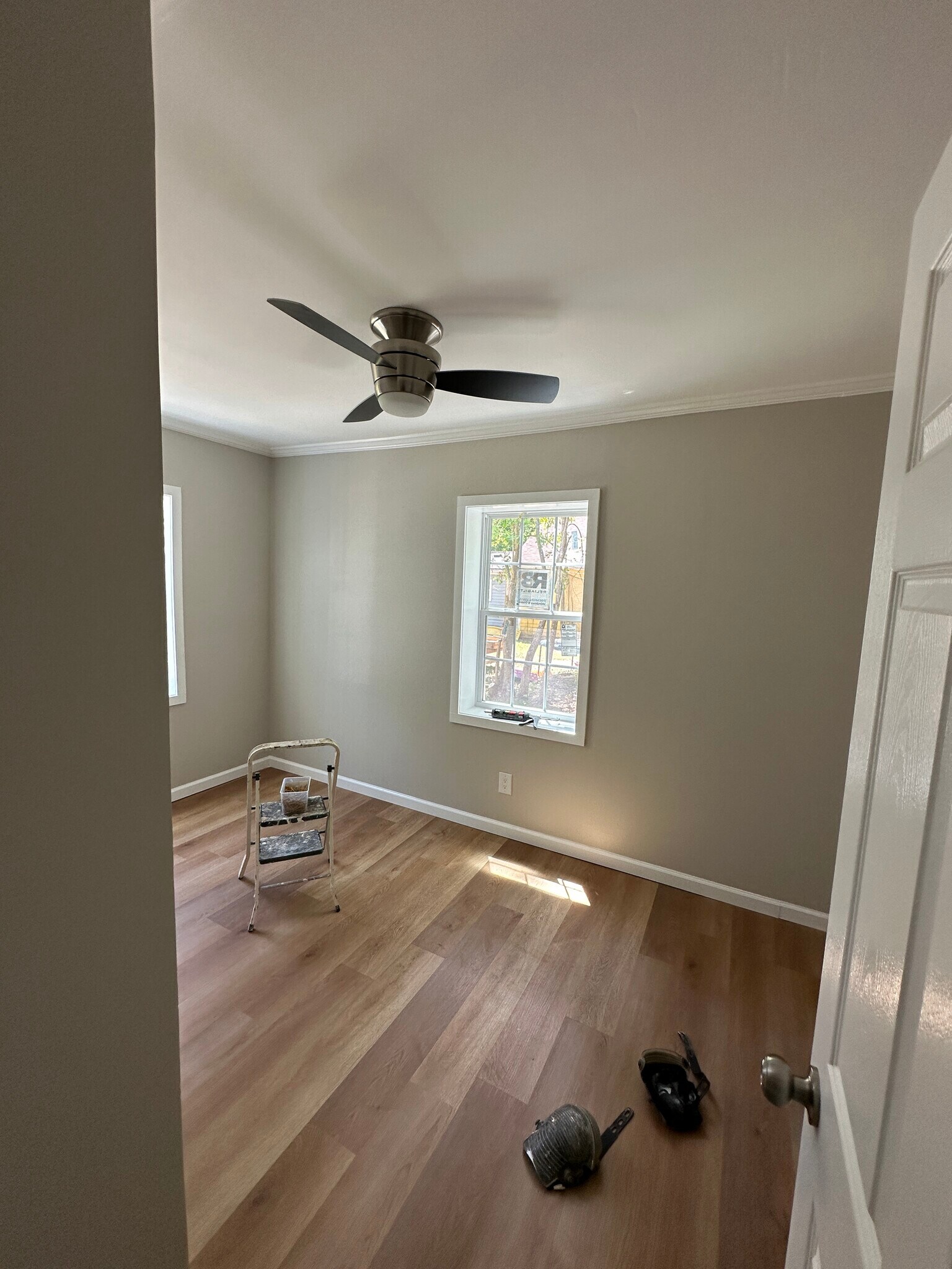Building Photo - 530 Oakwood Ave