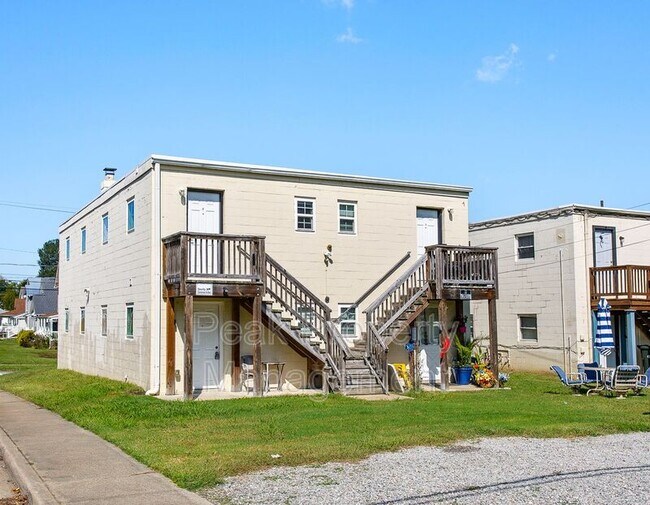 Building Photo - 1618 Maury St