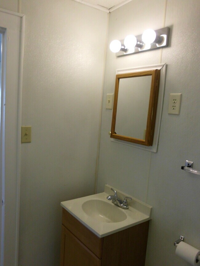 Building Photo - 79 Mayfair Dr