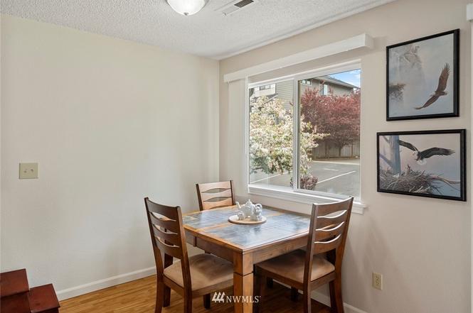 Kitchen Nook - 14124 74th Pl NE