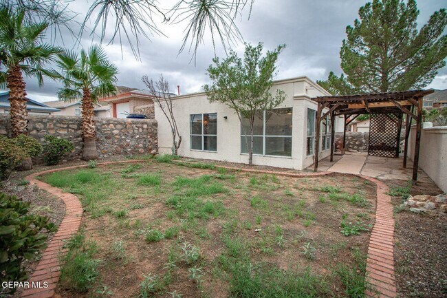 Building Photo - 6806 Ridgley Way