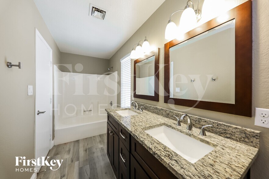 Building Photo - 3622 W Cielo Grande