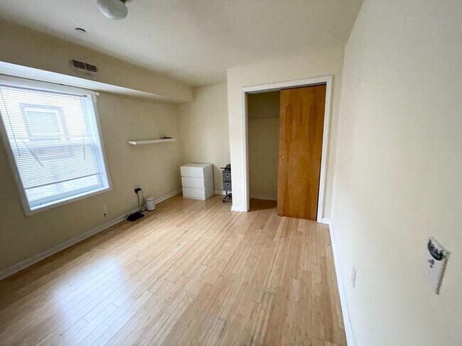 Building Photo - 1526 N 17th St