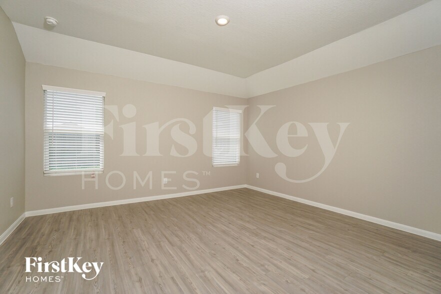 Building Photo - 1224 Treehouse Ln