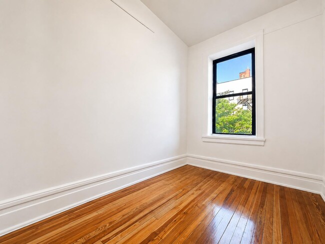 Floorplan - 182 Claremont Avenue
