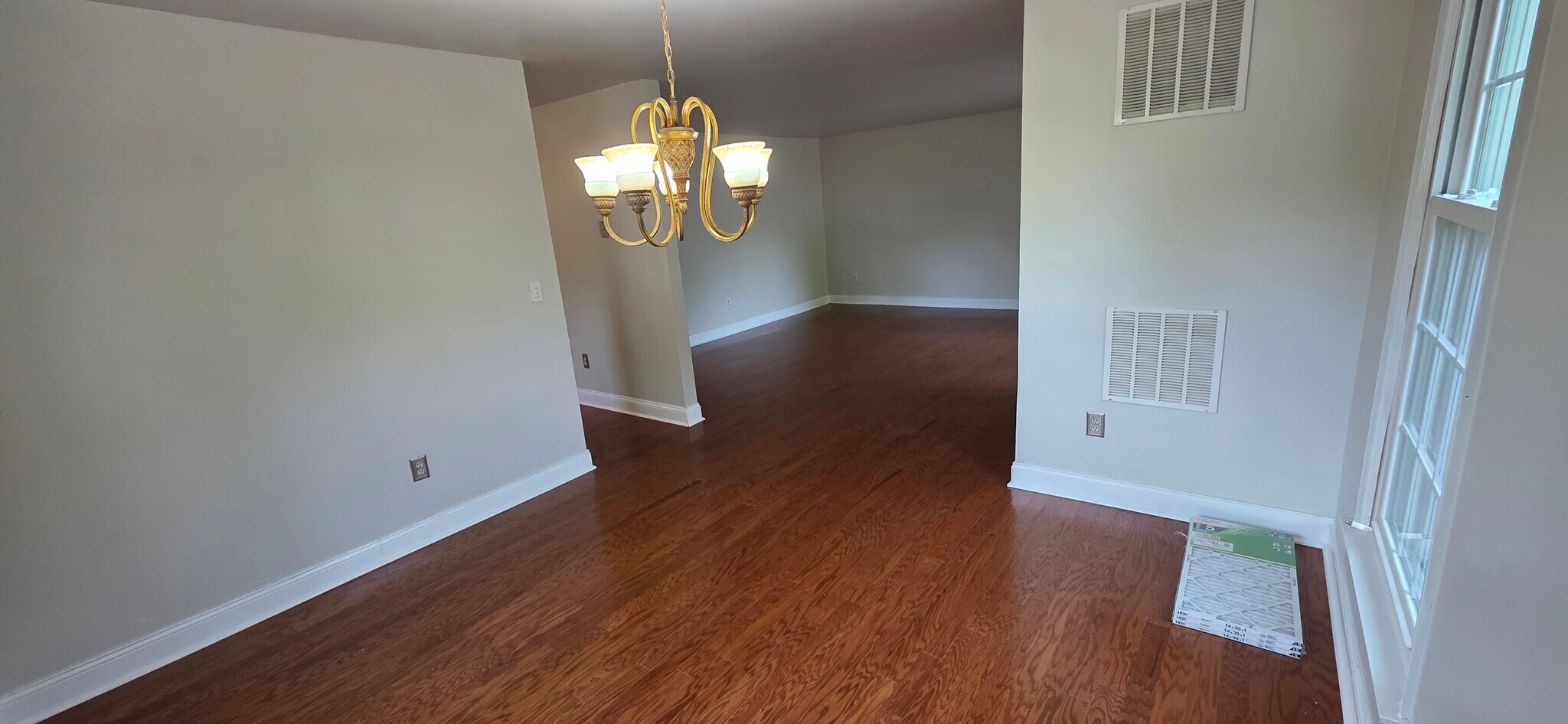 Building Photo - 349 Burdock Ct