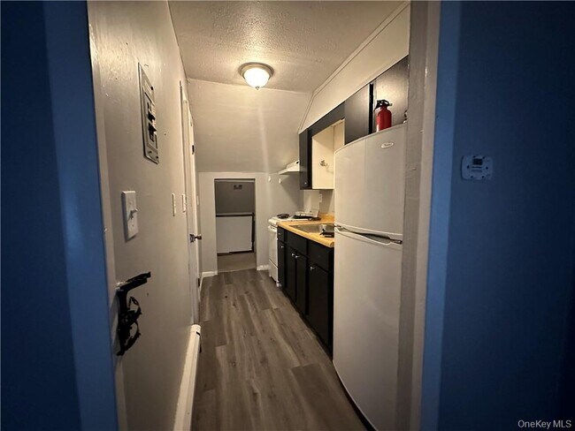 Building Photo - 1399 US-44