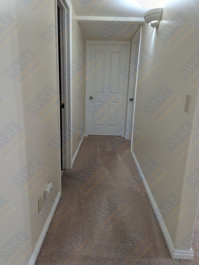 Building Photo - 160 W 2nd N