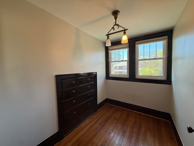 Building Photo - 206 Eveningside Dr