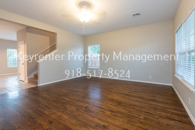 Building Photo - 3 Bed | 2.5 Bath in Broken Arrow!