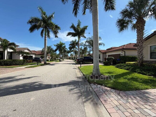 Building Photo - 9453 River Otter Dr