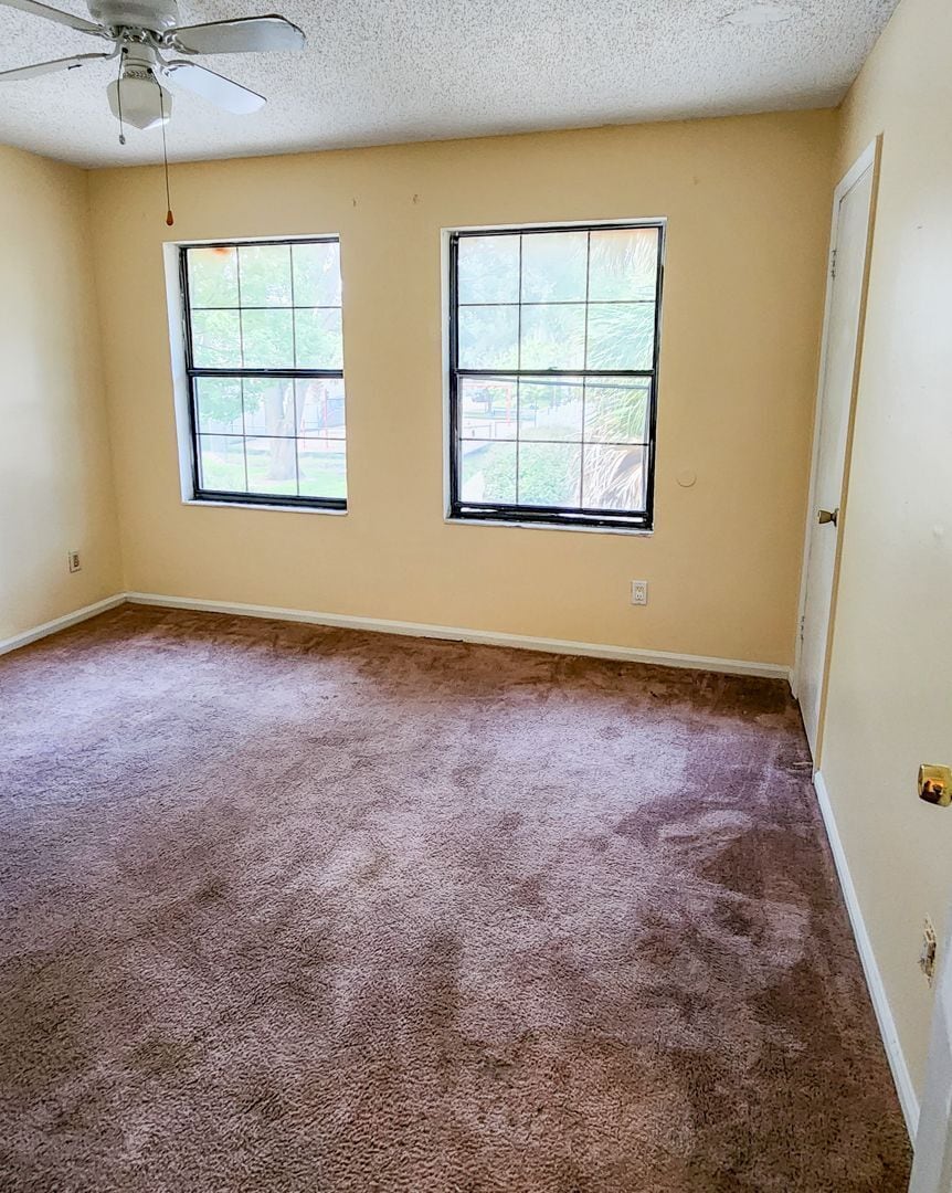 Building Photo - 486 Tamarack St