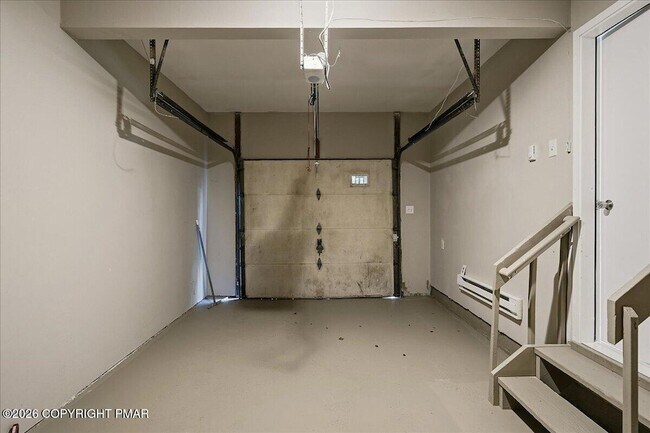 Building Photo - 5617 Pembrook Dr
