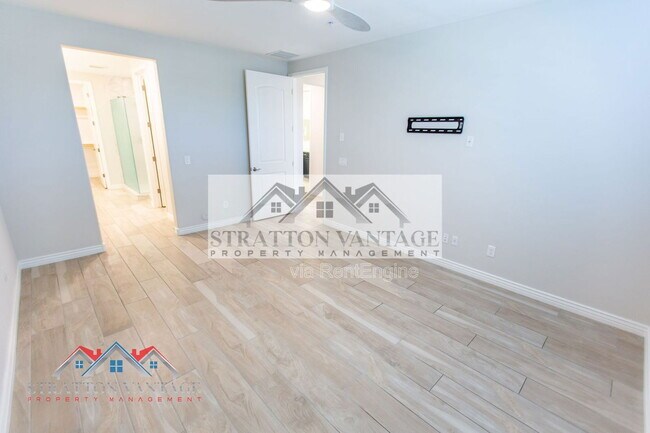 Building Photo - 5100 E Rancho Paloma Dr