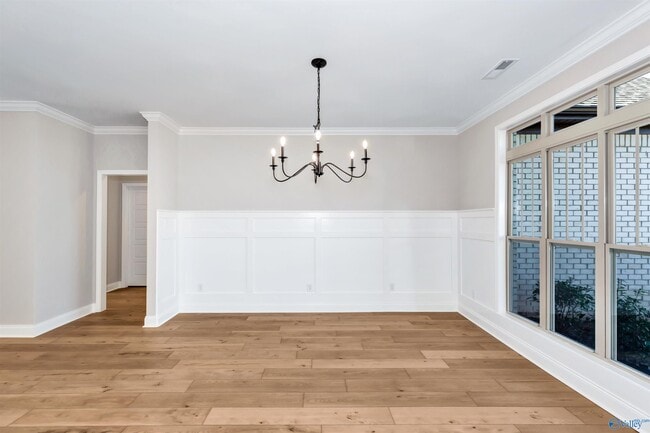 Building Photo - 9057 Redstone Square Dr