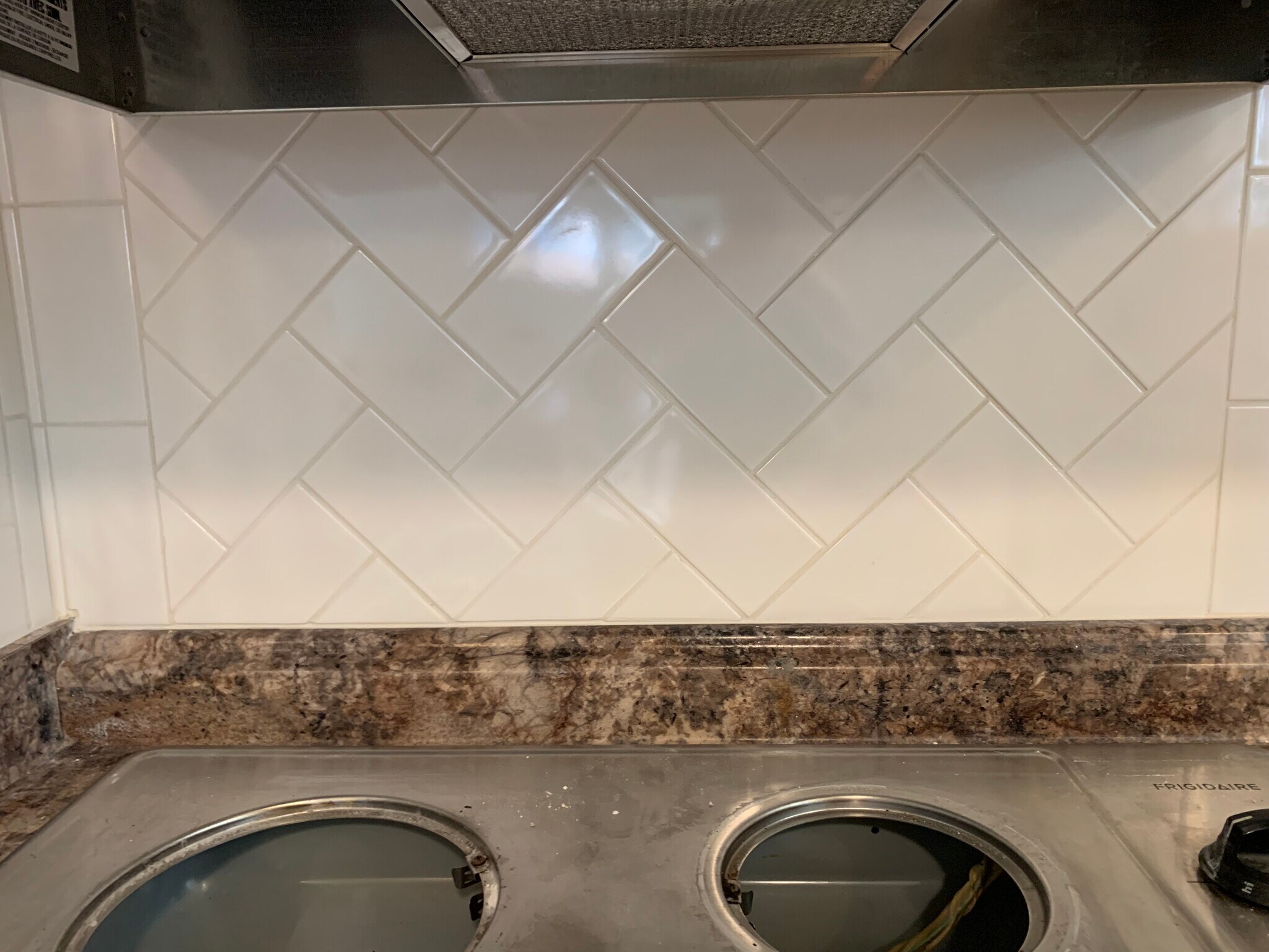 Backsplash behind cooktop - 423 N 19th St