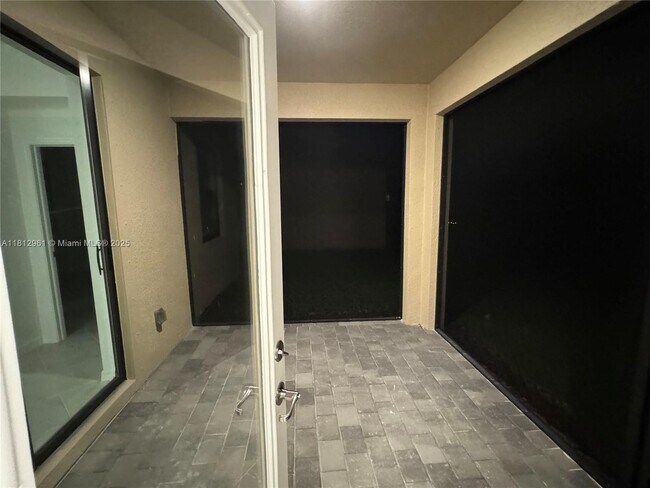 Building Photo - 16851 Cayo Key Dr