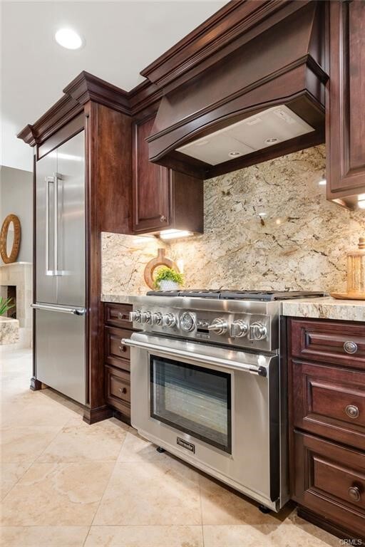 Building Photo - 6908 Country Club Dr
