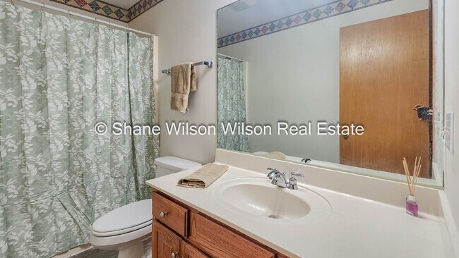 Building Photo - Spacious 2 Bedroom 2 Bath Duplex located in south Dalton.  ALL UTILITIES ARE INCLUDED!!  Schedule...