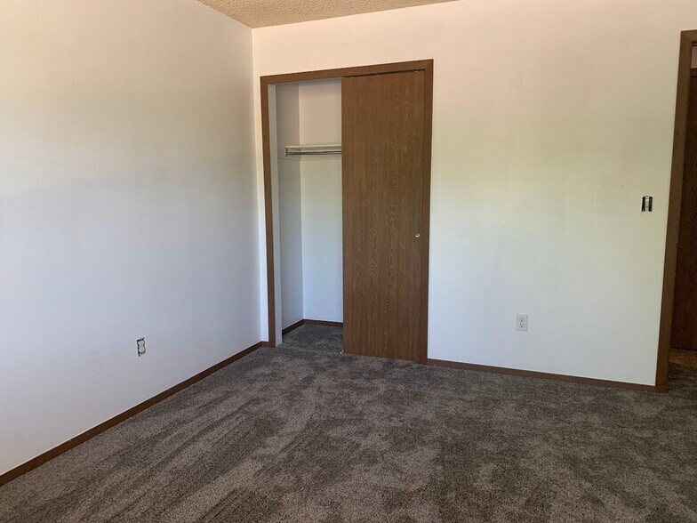 Bedroom 1 - 456 Mulberry Dr