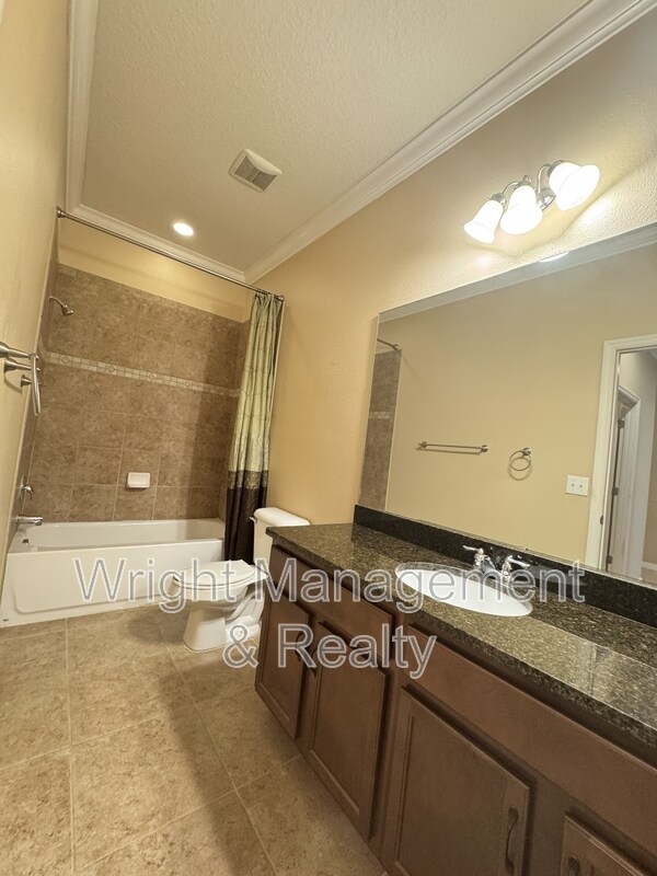 Building Photo - 2215 Parrot Fish Dr