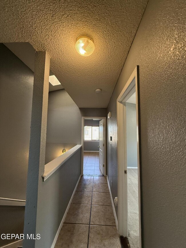 Building Photo - 14157 Tierra Delfin Dr