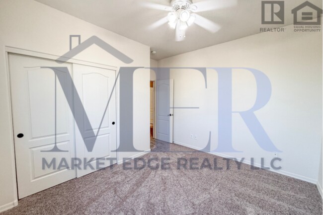 Building Photo - 4Bed/2.5Bath House at Litchfield/Greenway! Move-In Ready on 08/06/2026!