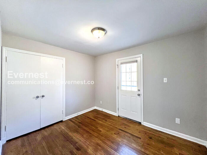 Building Photo - 4146 Rhodes Ave