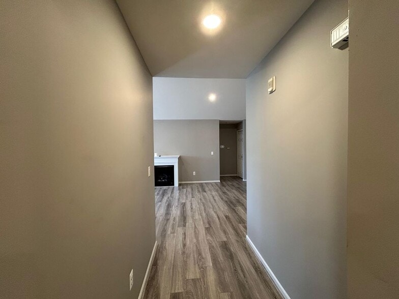 Building Photo - 4035 Cornerstone Dr