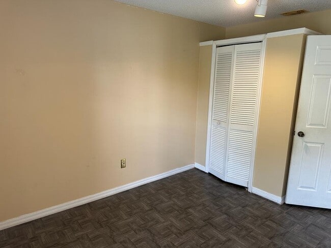 Building Photo - 9869 Aloma Bend Ln