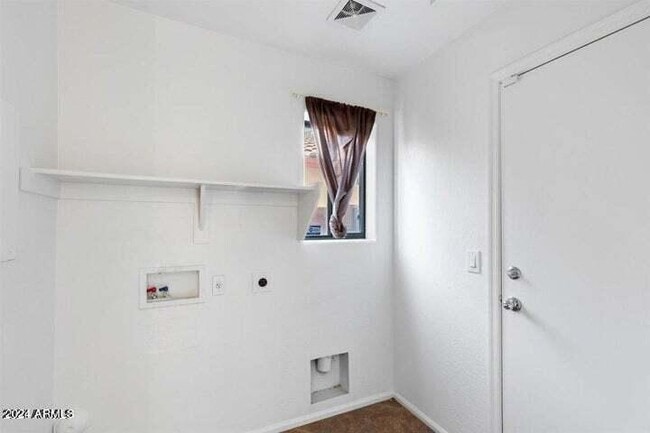 Building Photo - 4123 E Coal St