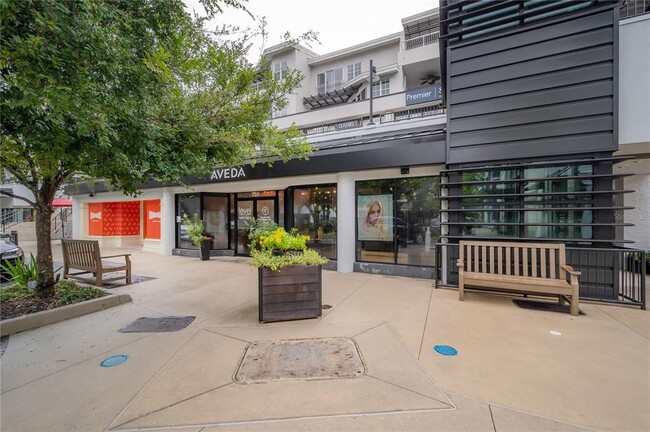 Building Photo - 762 S Village Cir
