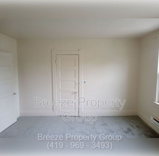 Building Photo - 713 Orchard St