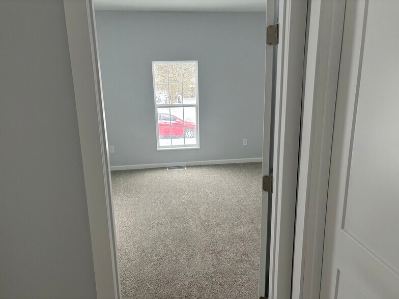 Downstairs bedroom - 238 Walker St