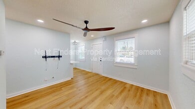 Building Photo - 216 9th St S