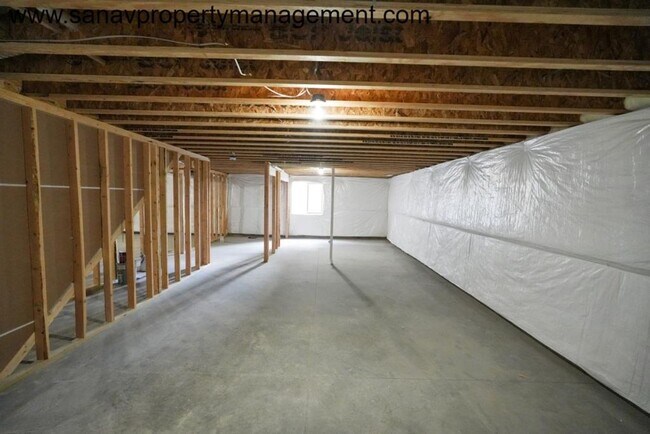 Building Photo - "Modern Comfort Meets Convenience: Your Ideal Home in Waukee"