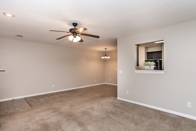 Building Photo - 4069 Glenstone Terrace