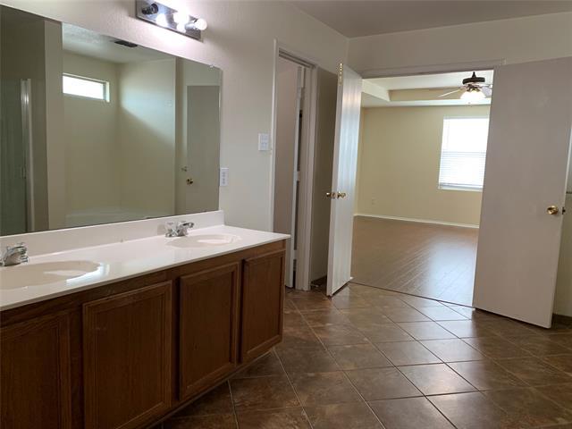 Building Photo - 12870 Pearson Dr