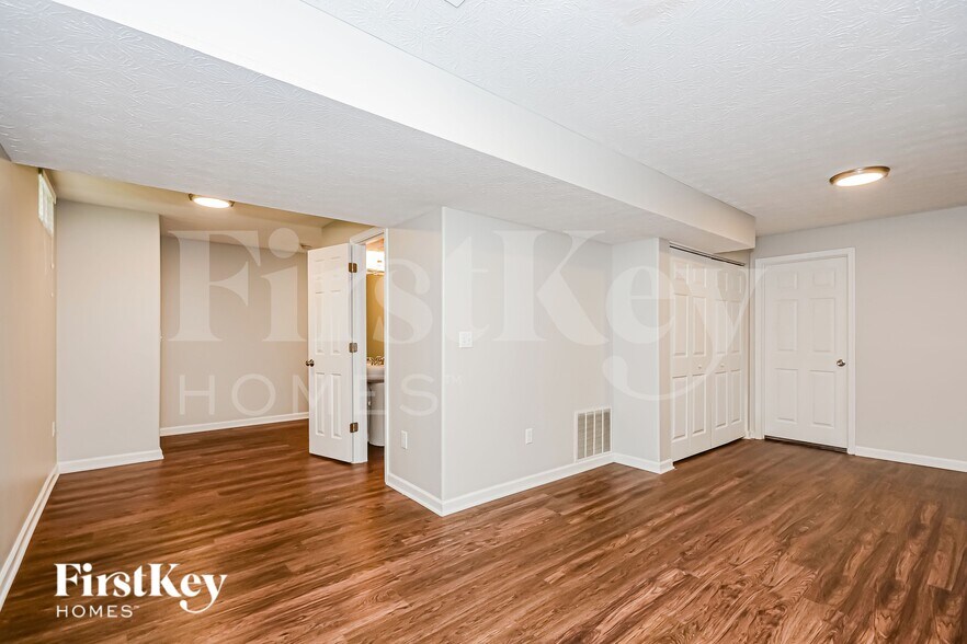 Building Photo - 1106 Linford Cir