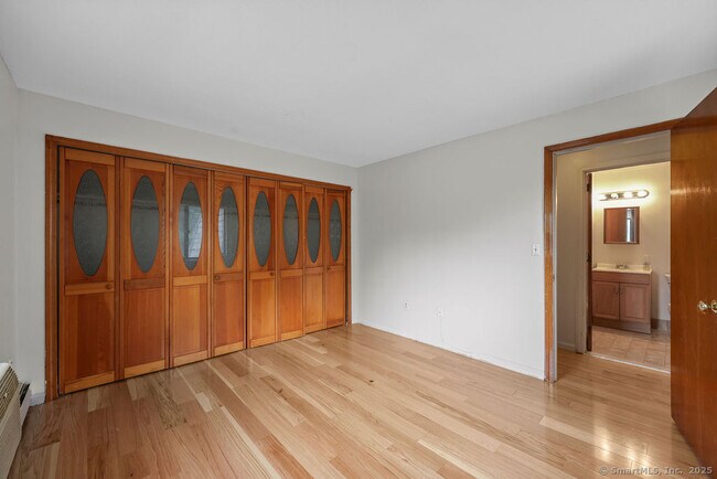 Building Photo - 85 Oxbow Dr
