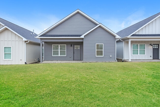 Building Photo - 16304 Lamarche Dr