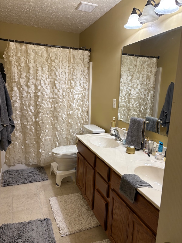 Building Photo - 9999 Cherryknoll Ct