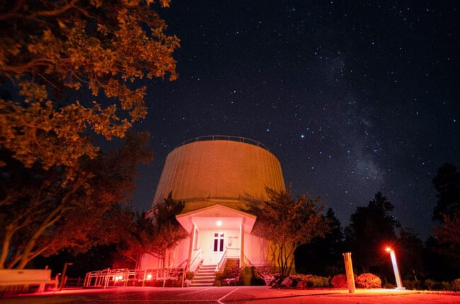 Building Photo - 4955 Hidden Hollow Rd